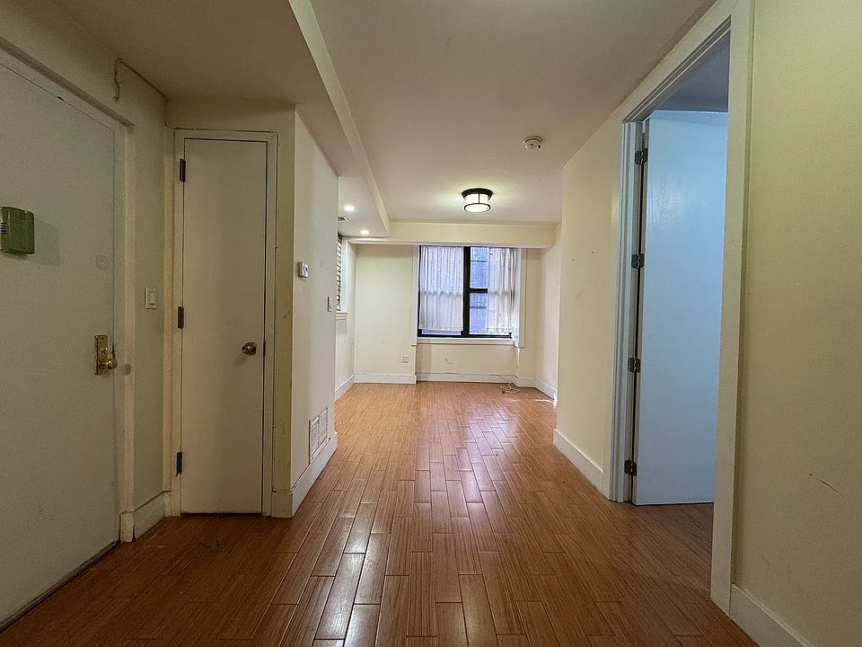 1st image of 278 S 2nd St APT 1