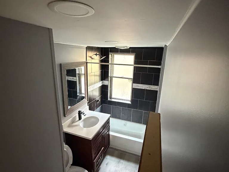 3947 W Van Buren St — Photo 5
