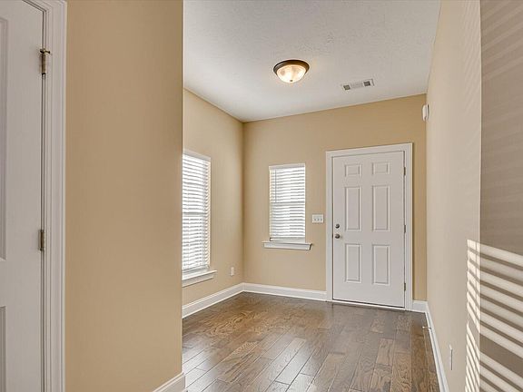 4th image of 878 Williford Run Drive