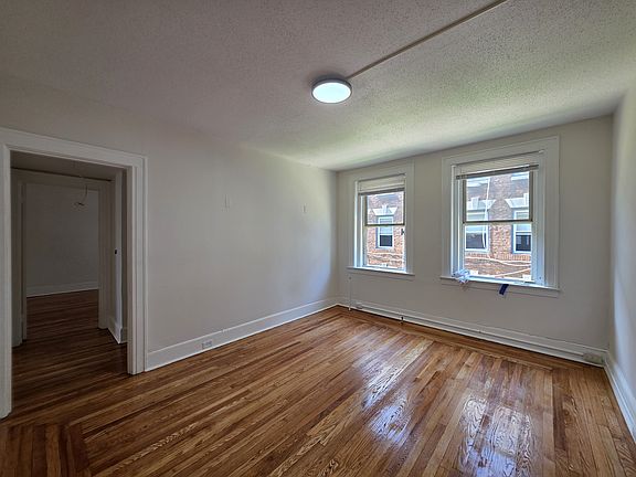 3rd image of 295 Norton St #8B