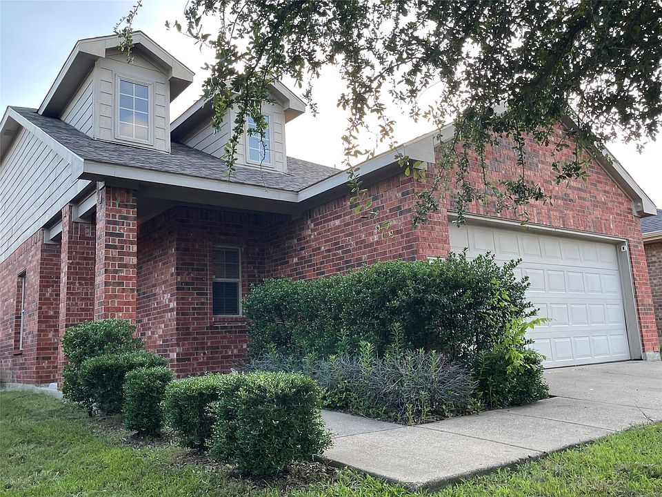 1st image of 1213 Silver Maple Ln