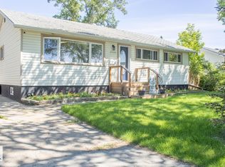 15922 92nd Ave NW, Edmonton, AB T5R 5C6