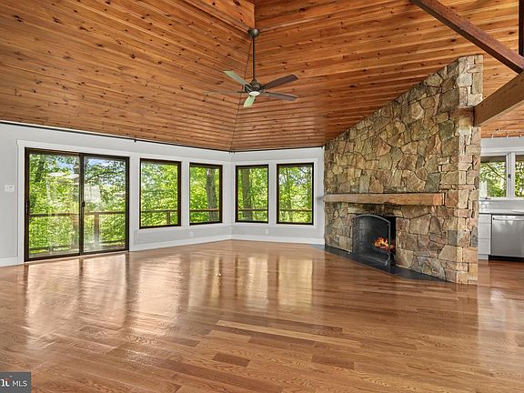 3rd image of 479 Willann Dr