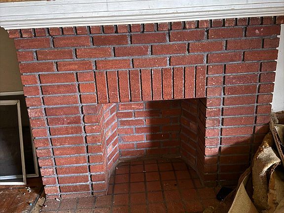 5th image of 1133 Bridge St