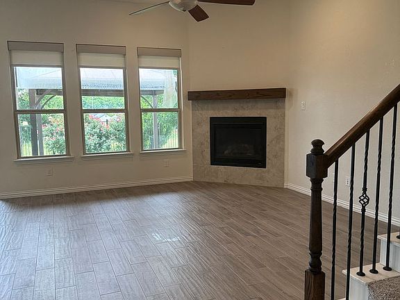 3rd image of 5609 Annie Creek Rd