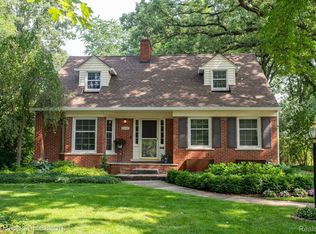 12932 Sherwood Dr, Huntington Woods, MI