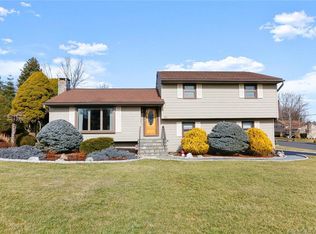 51 Zephyr Rd, Trumbull, CT 06611