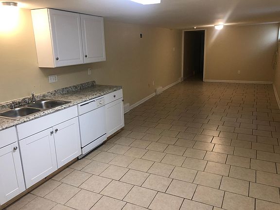 4th image of 406 S Hennessey St