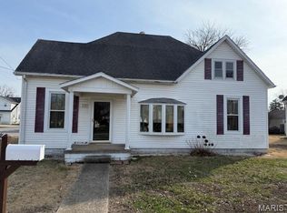 702 Belle Ave, Pinckneyville, IL 62274