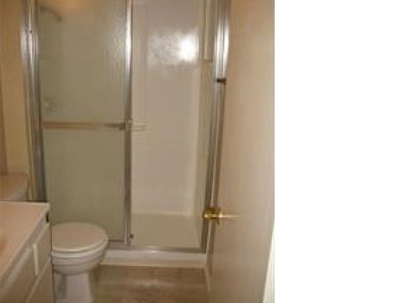 4th image of 1025 N Tippecanoe Ave Unit 255