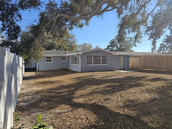 5th image of 10475 Valencia Rd