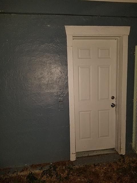 1st image of 810 1/2 20th Ave S