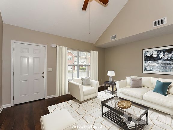 2nd image of 102 Villa Cir