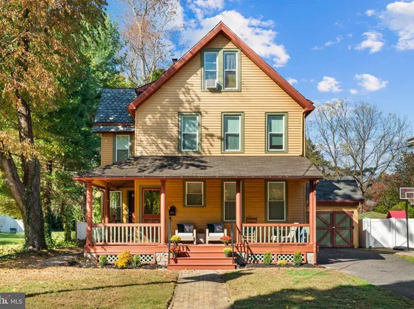 357 W 2nd St, Moorestown, NJ 08057
