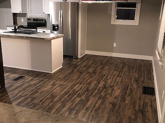 2nd image of 560 10th St