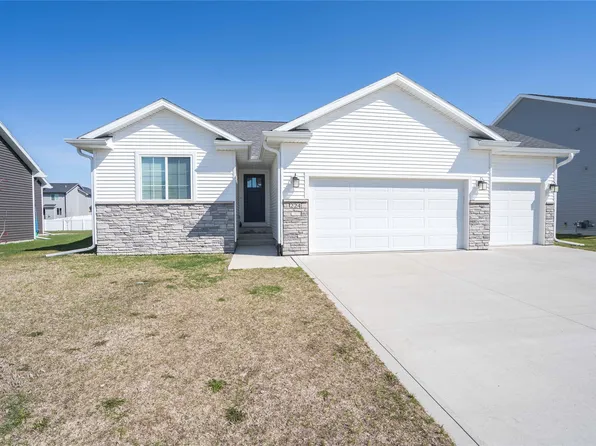 224 12th Ct NW, Bondurant, IA 50035