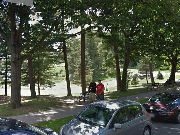 2nd image of 39 S Lake Ave APT 3