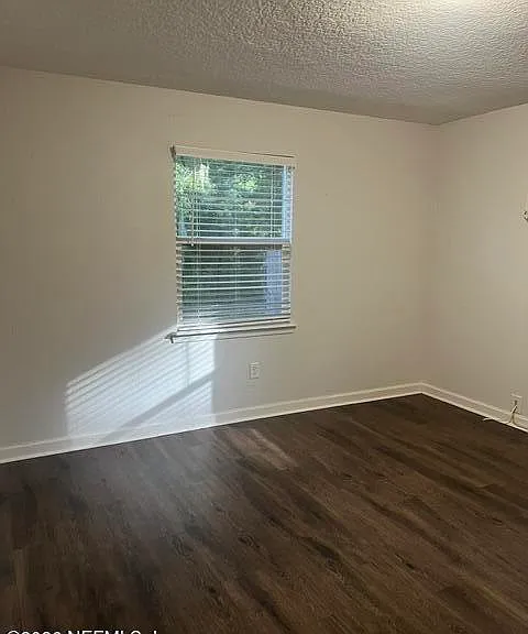 610 SW Nightingale St — Photo 11