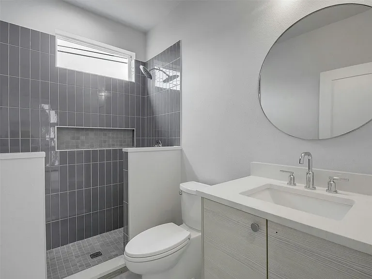 313 Blackson Ave #B — Photo 7
