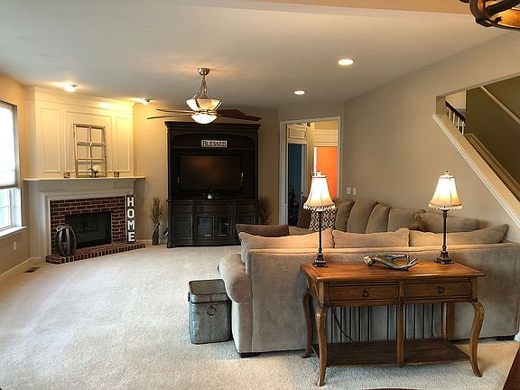 3rd image of 6264 Amber Ln
