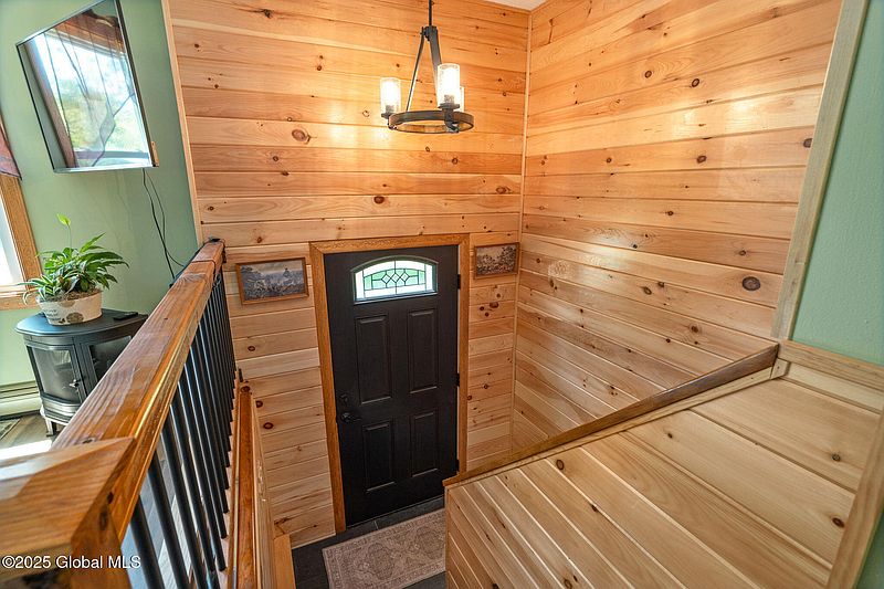 5th image of 309 Dugway Road