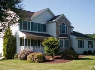 8323 Hensingersville Rd, Alburtis, PA 18011