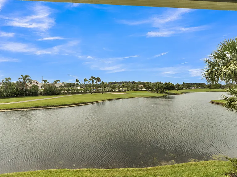 36 Plantation Dr #202 — Photo 7