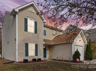 7013 Advocator Ln, Charlotte, NC 28216