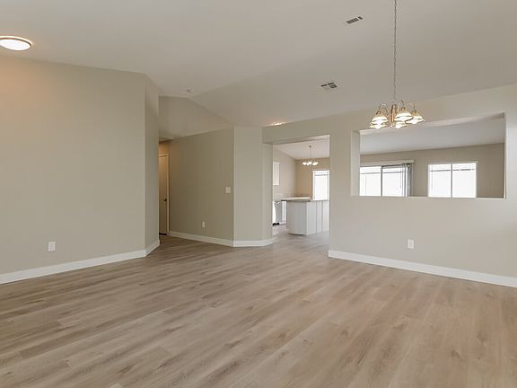 4th image of 1212 Autumn Ridge Cir