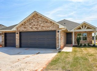 11016 SW 36th St, Yukon, OK 73099
