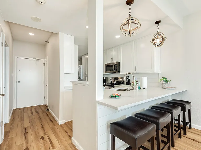 7700 Seawall Blvd #302 — Photo 7