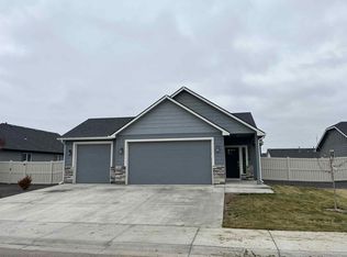 11376 Queensland Dr, Caldwell, ID 83605