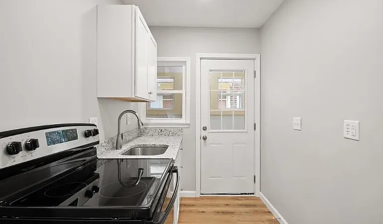 18 Howard Pl — Photo 6