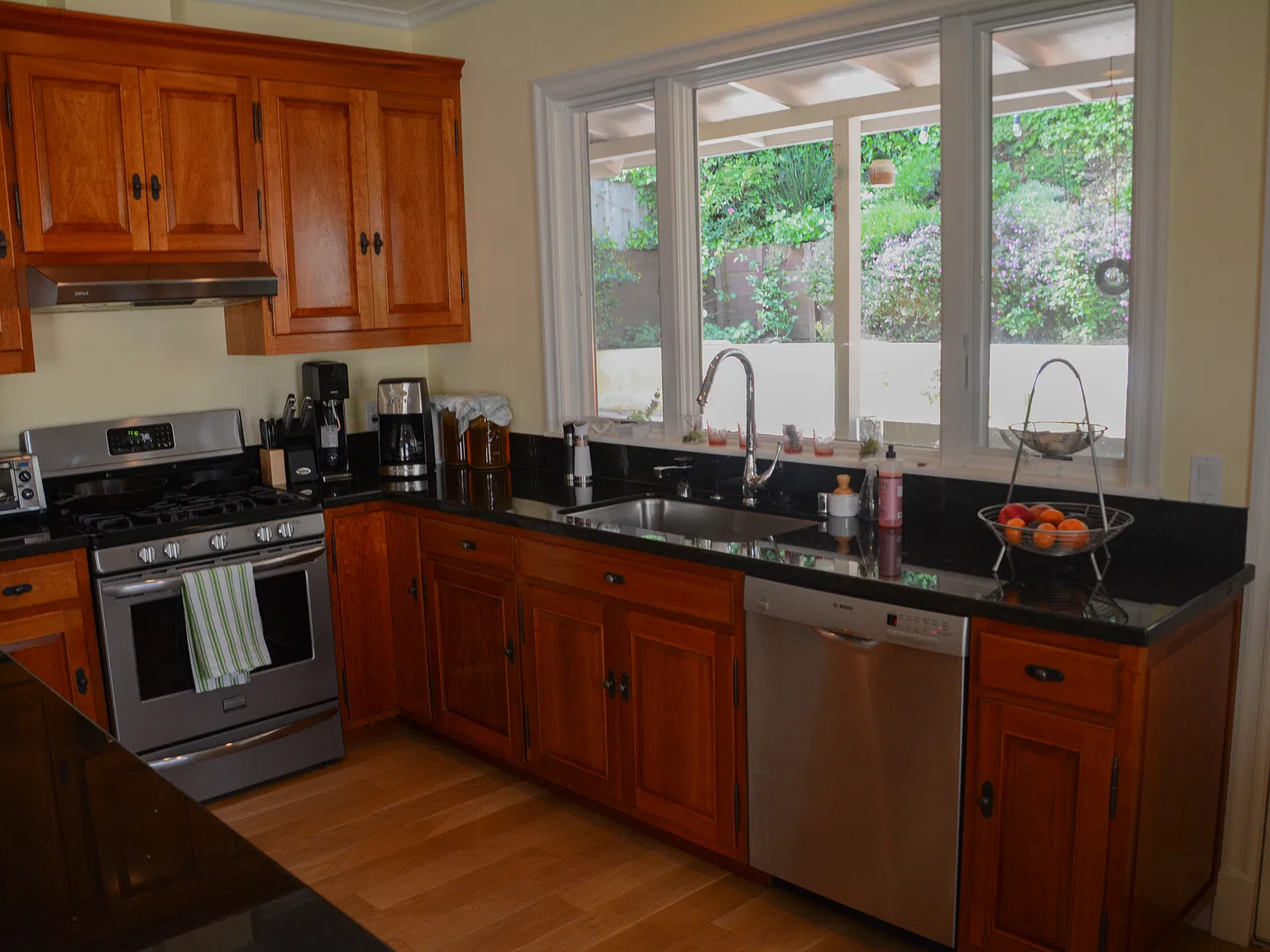 3 bed, 1500 sqft, $4,400 — Photo 3