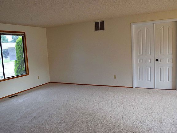 2nd image of 35 N Green Pl