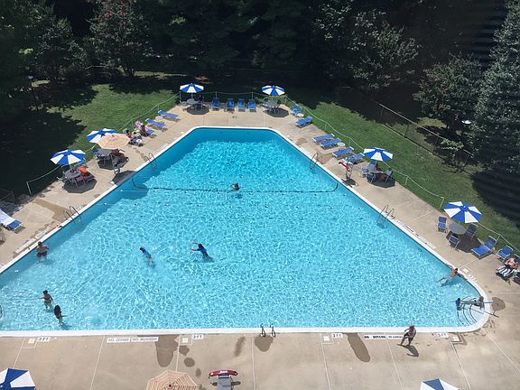 4th image of 10500 Rockville Pike Unit 411