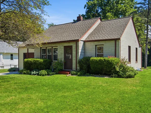 1130 Fletcher Ave, Kalamazoo, MI 49006