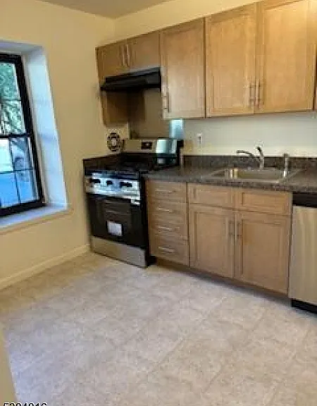 181 Long Hill Rd #N5 — Photo 11