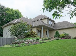 499 Chapel Ct, Eagan, MN 55121
