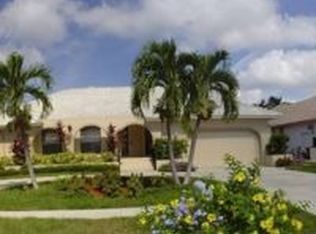 930 Dolphin Ct, Marco Island, FL 34145