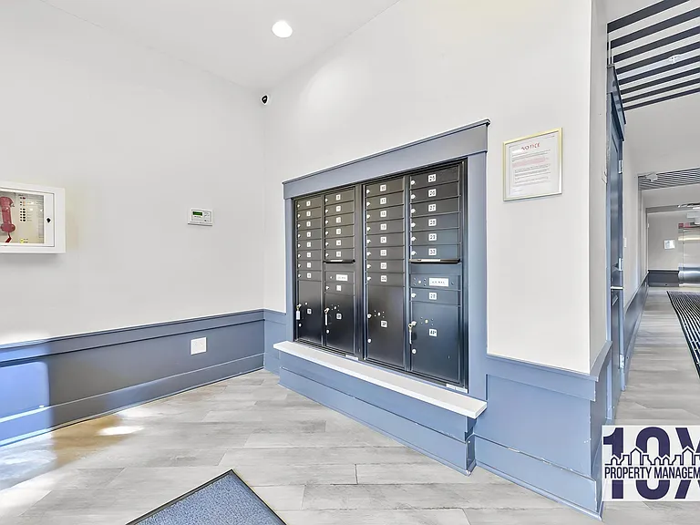 Beautiful luxury apartments available close to downtown! — Photo 27