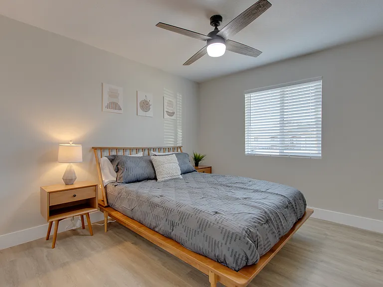 38 E Geneva Dr — Photo 36