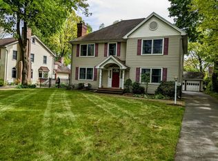 916 E Ridgewood Ave, Ridgewood, NJ 07450