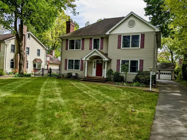 916 E Ridgewood Ave, Ridgewood, NJ 07450