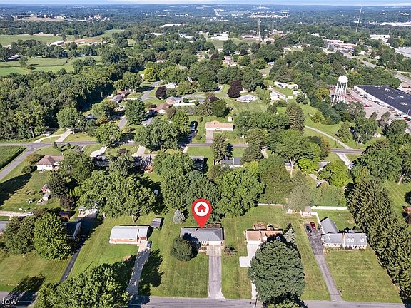 2nd image of 289 Valley View Dr