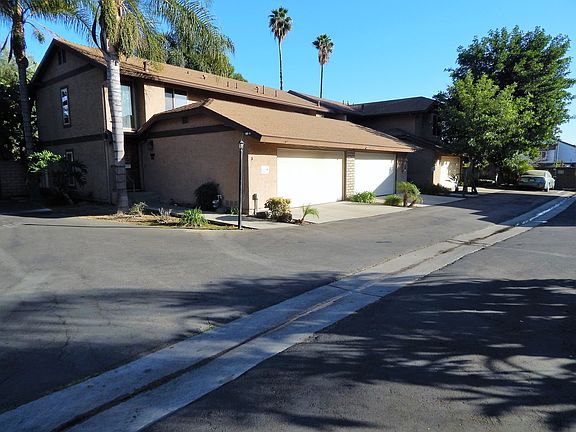 4th image of 1112 S Cypress Ave Unit 1-55