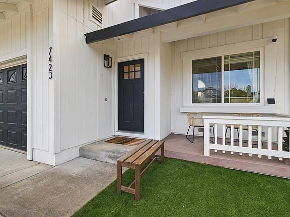 3rd image of 7423 Monique Place