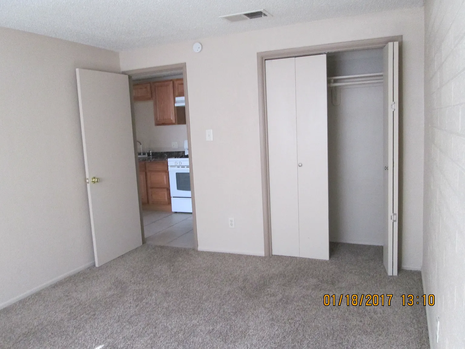 2 bed, 800 sqft, $1,800 — Photo 3