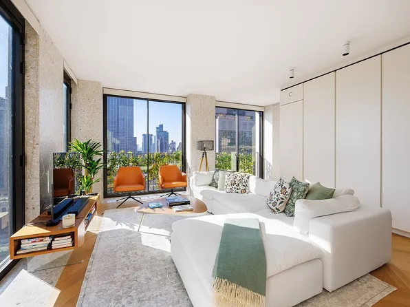16 W 40th St APT 24D, New York, NY 10018