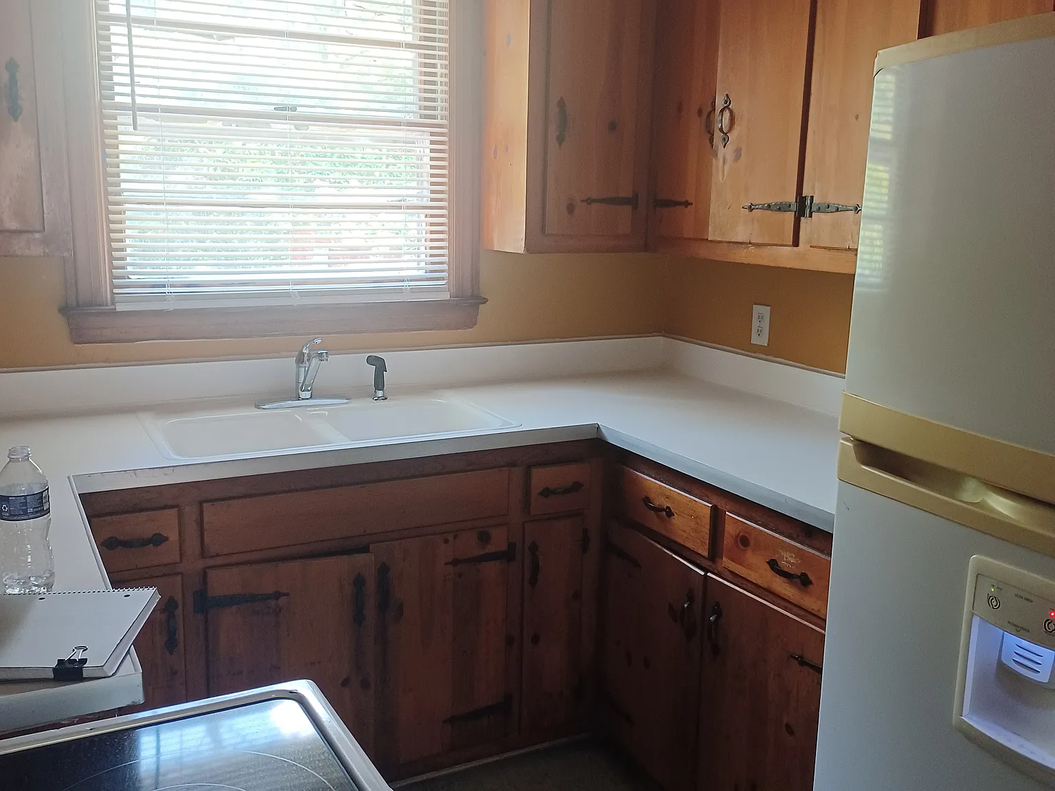 3 bed, 1000 sqft, $1,970 — Photo 3
